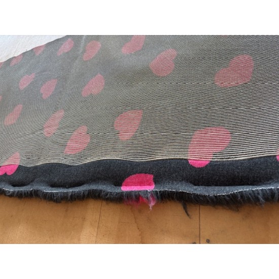 Clearance PnH Veterinary Bedding - NON SLIP - Charcoal with Cerise Hearts - 3m x 75cm