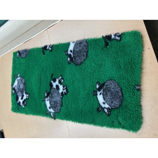 Clearance PnH Veterinary Bedding - NON SLIP - Green Cows - 100cm x 50cm