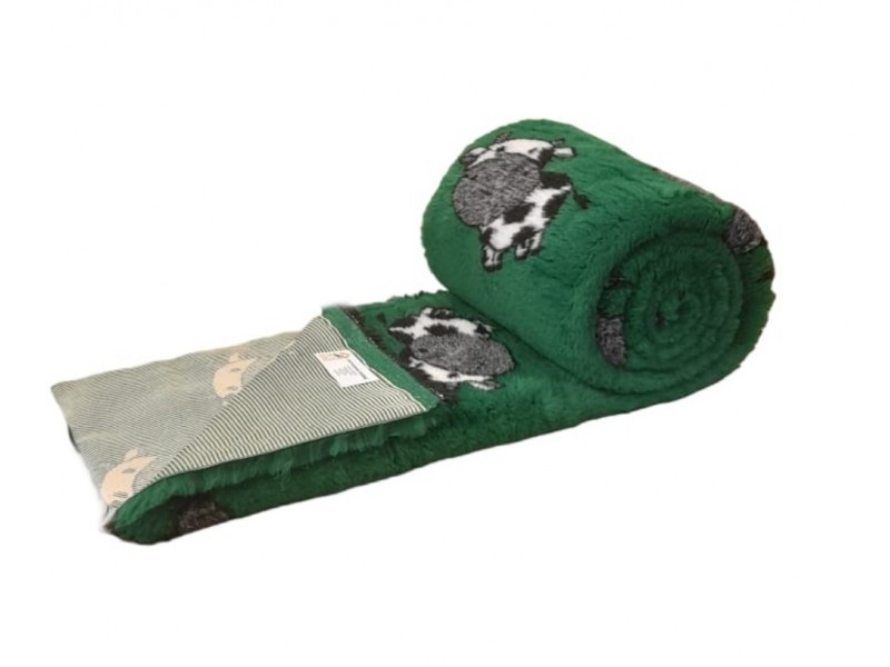 PnH Veterinary Bedding - NON SLIP - By The Roll - Green Cows