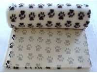 PnH Veterinary Bedding - NON SLIP - By The Roll - Cream with Brown Paws